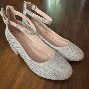 Elegant Sparkly Girl’s Shoes